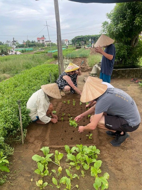 cooking class at Tra Que village